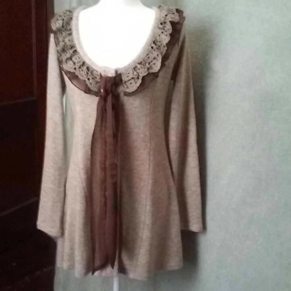 Sacred Threads long top/short dress. Size S